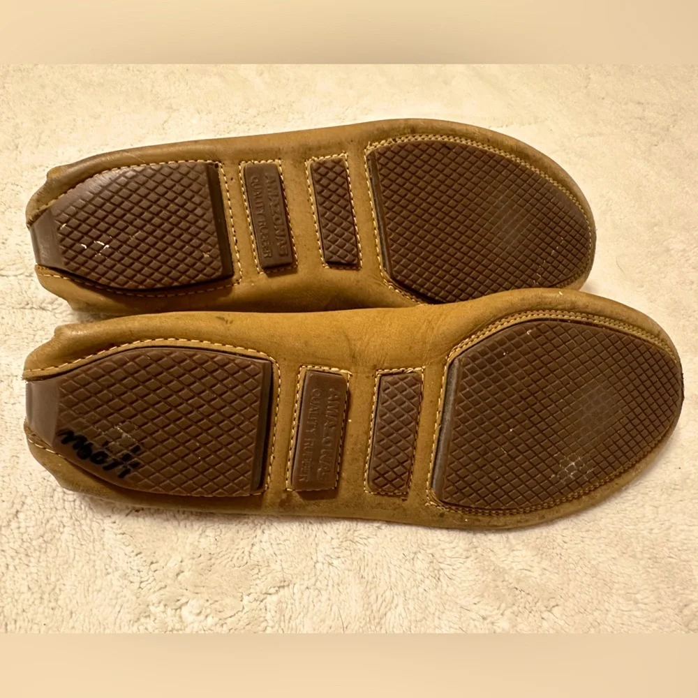 Goody Two-Shoes womens brown tan slip on loafers soft Leather Made in Brazil S-9